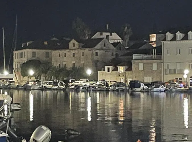 شقة 2 Bed Flat - Sleeps 6 - Pool - Garden - Parking ميلنا